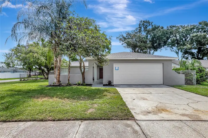 917 Winchester Ct, FL