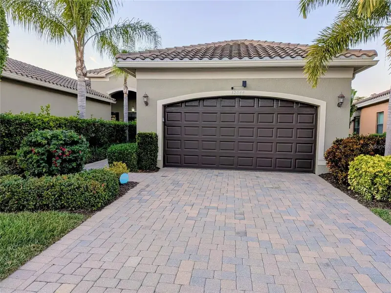 12048 Five Waters Cir, FL