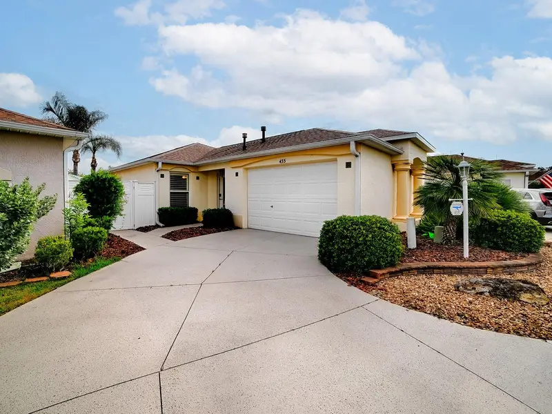 435 Carlisle Ct, FL