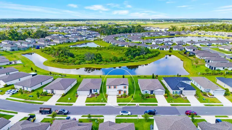 10025 Daybreak Gln, FL