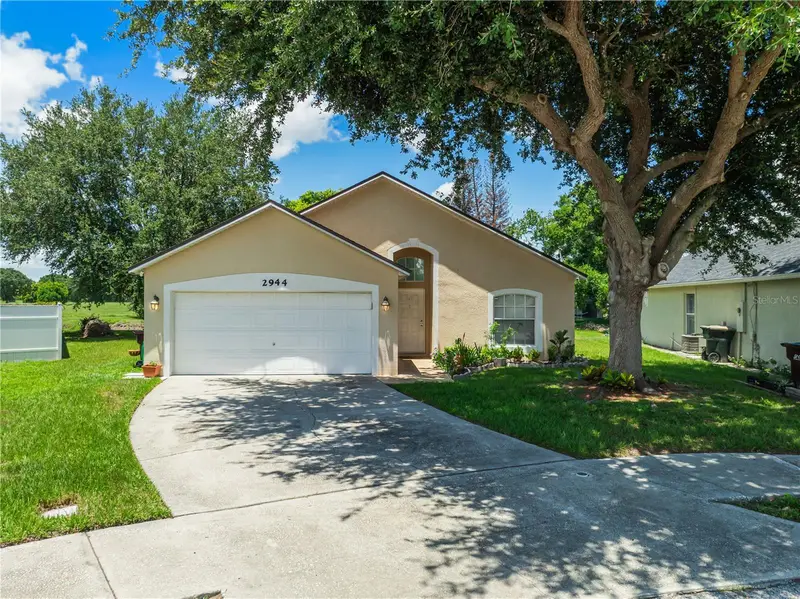2944 Cool Breeze Cir, FL