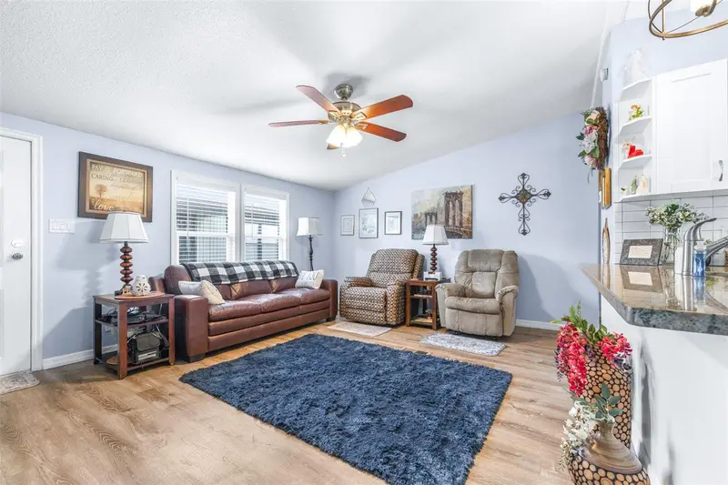 3041 Short Leaf St, FL