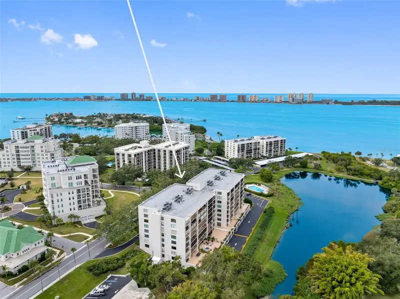 220 Belleview Blvd #412, FL