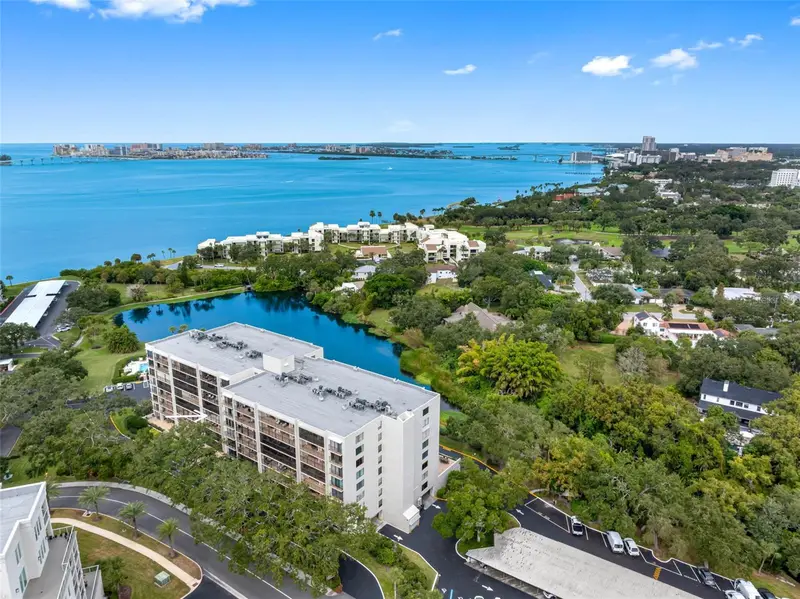 220 Belleview Blvd #412, FL
