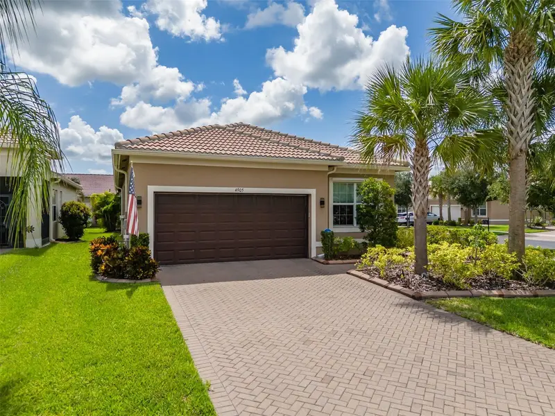 4905 Sandy Glen Way, FL