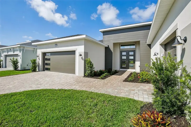 8255 Golden Beach Ct, FL