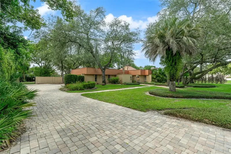 229 Flame Ave, FL