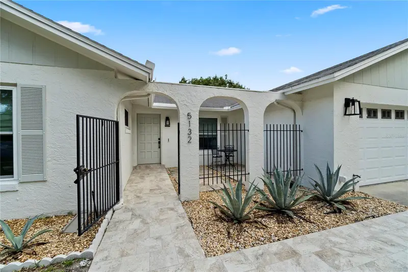 5132 Tellson Pl, FL
