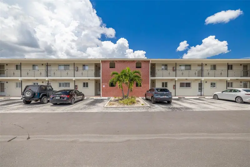 4550 Overlook Dr Ne #155, FL