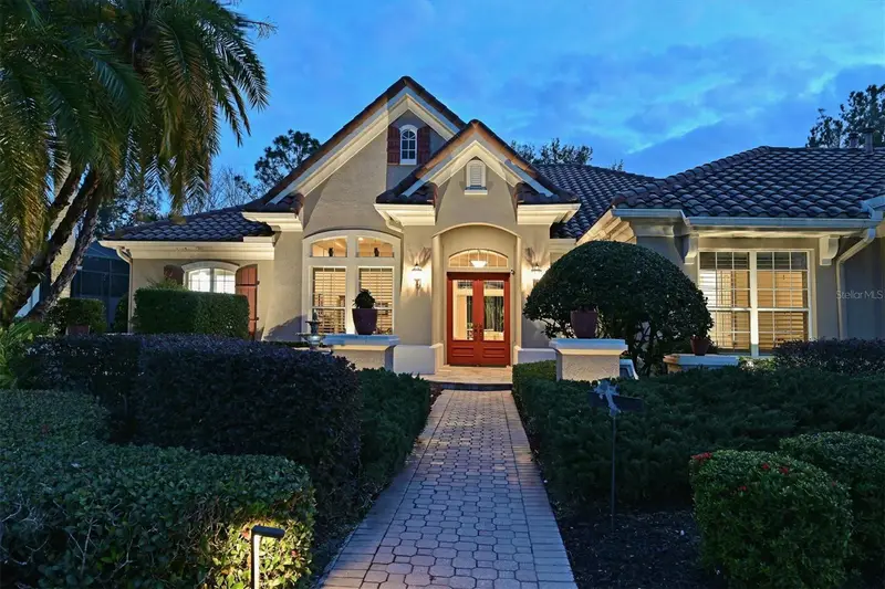 10006 Discovery Ter, FL