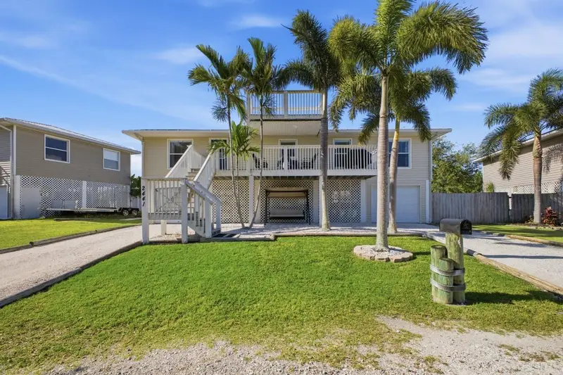 2441 17th St W, FL