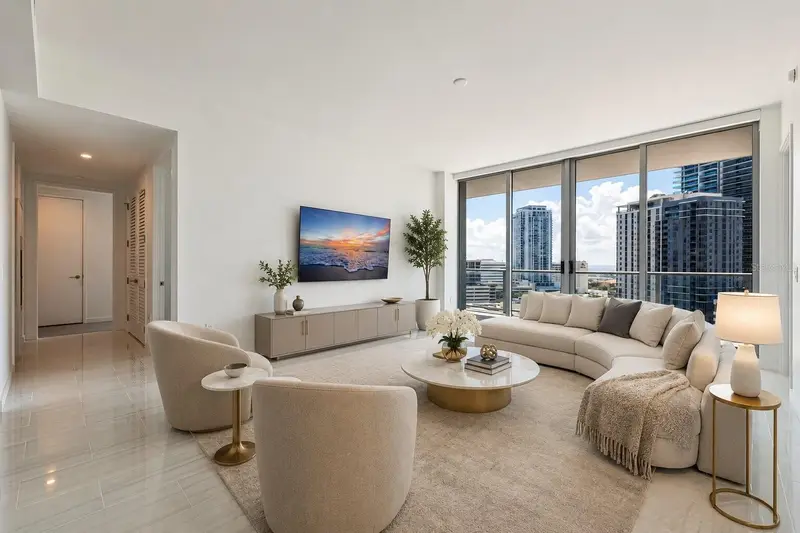 400 Central Ave #1105, FL