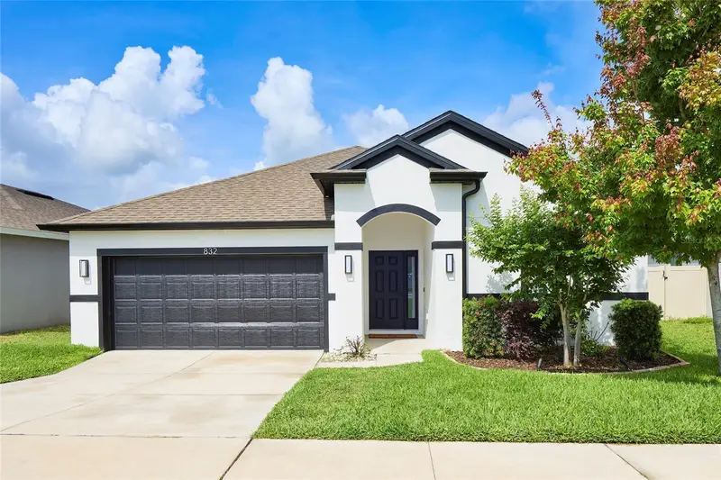 832 Cambridge Dr, FL