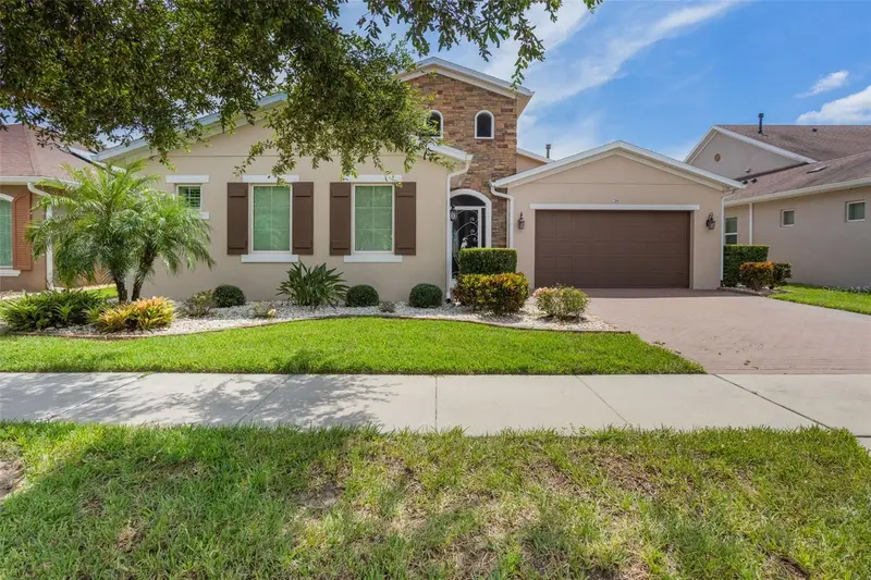 290 Silver Maple Rd, FL