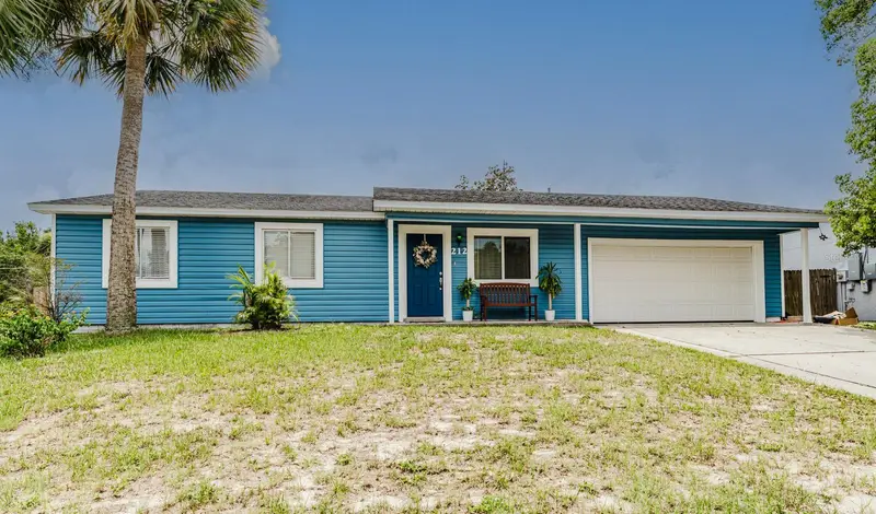 212 Summerset Dr, FL