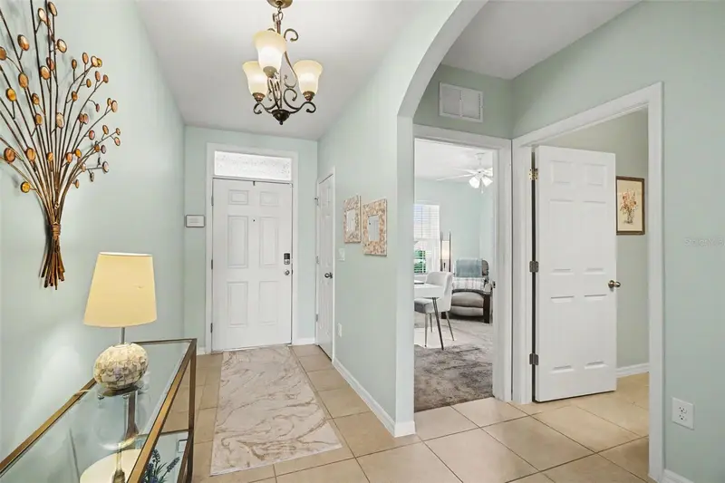 7048 Waterford Pkwy, FL