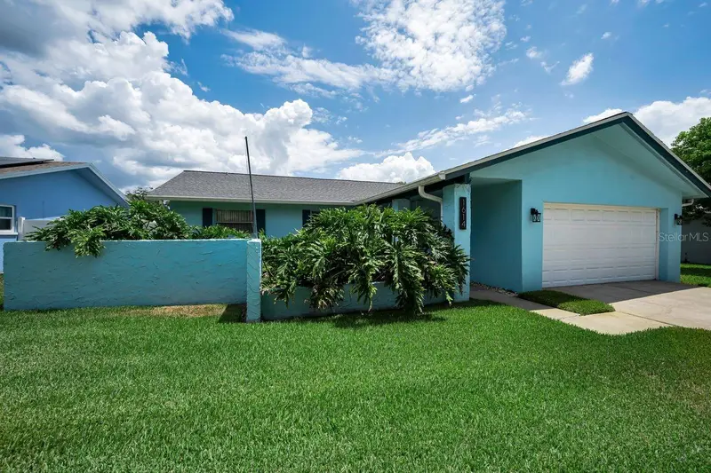 1614 Dale Cir N, FL