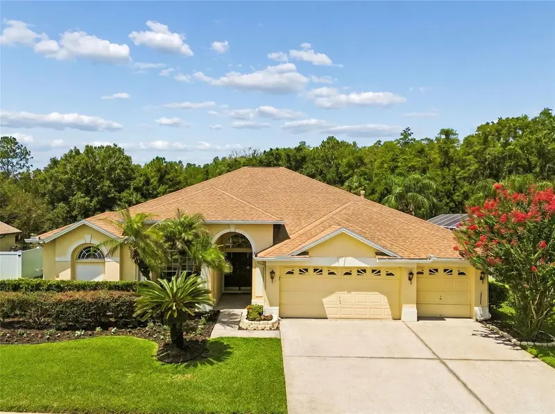 10111 Kingshyre Way, FL