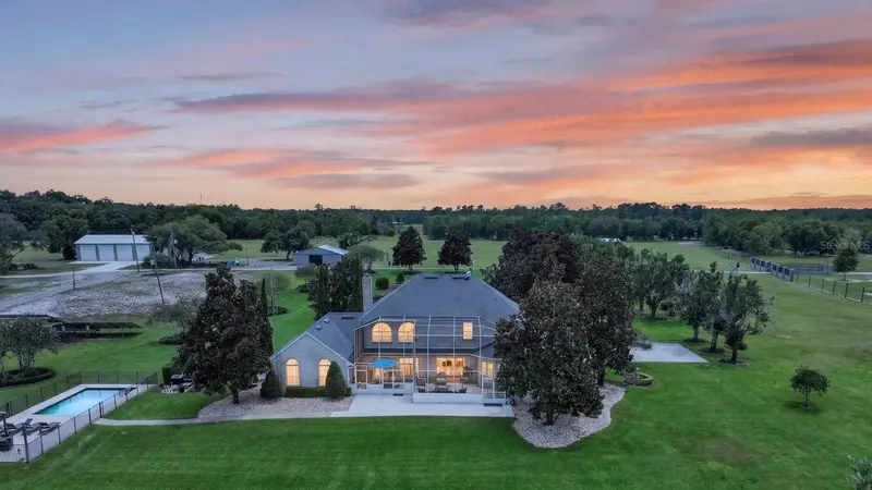 350 Fox Hollow Farms Rd, FL