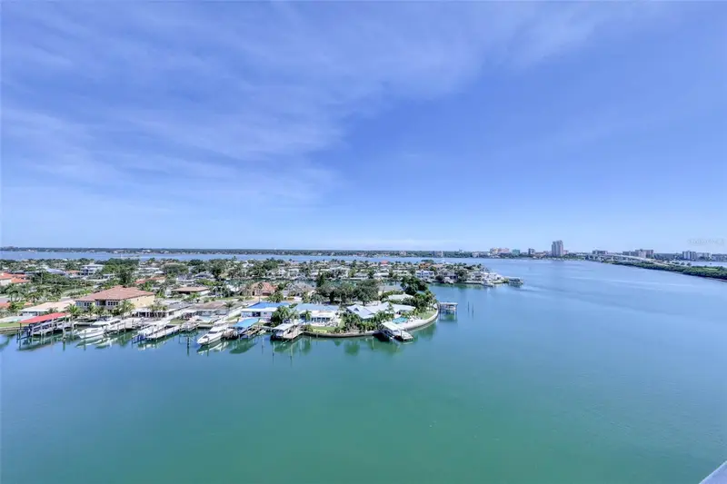 31 Island Way #1404, FL