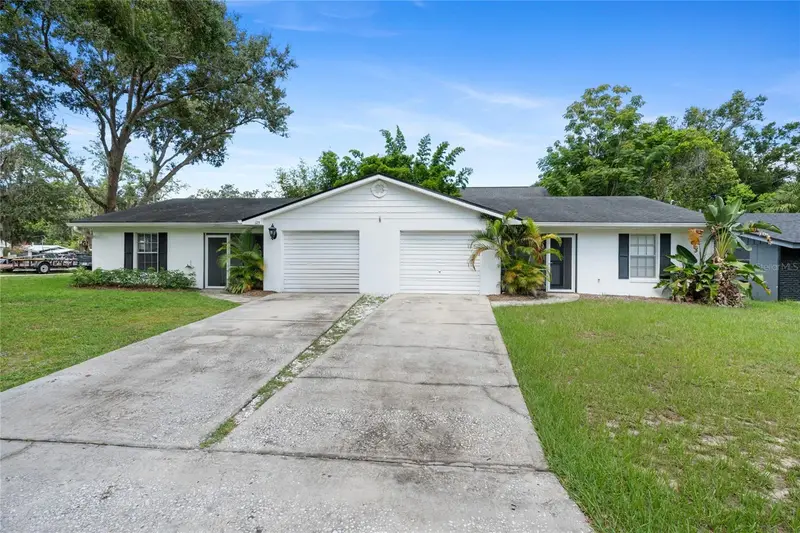 125 N Rhodes St, FL