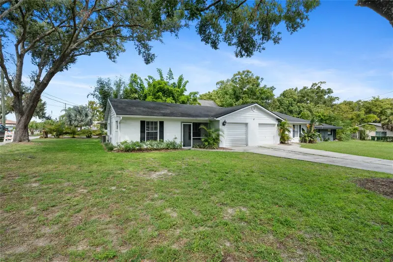 125 N Rhodes St, FL