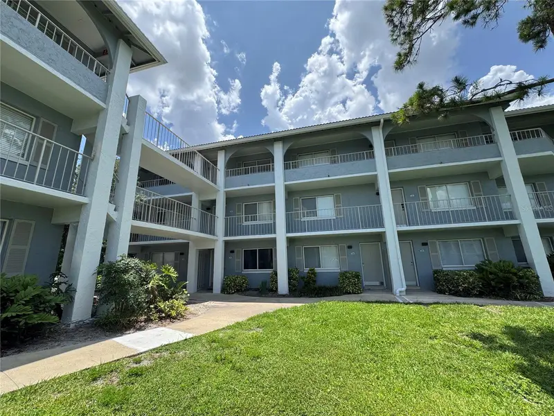 115 Oyster Bay Cir #300, FL