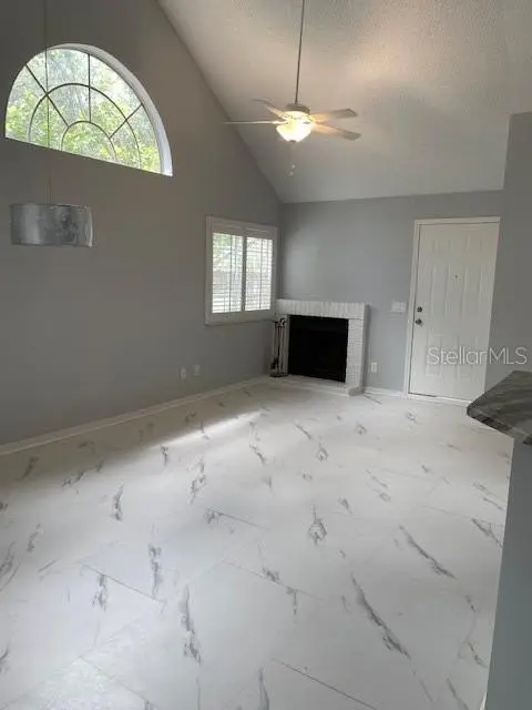 575 Bloomington Ct #20, FL