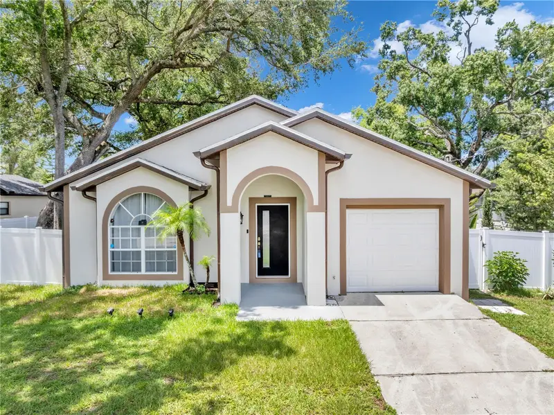 1103 W Kirby St, FL