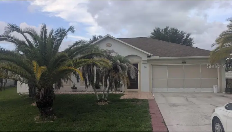 932 Halifax Dr, FL