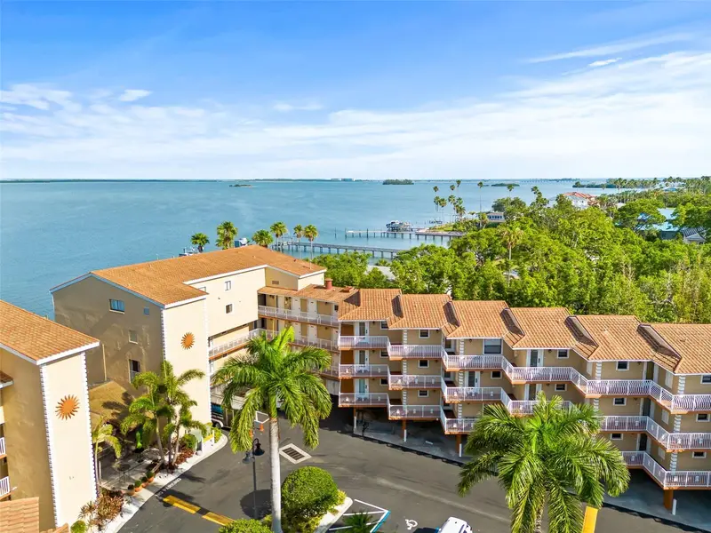 1420 Bayshore Blvd #206, FL