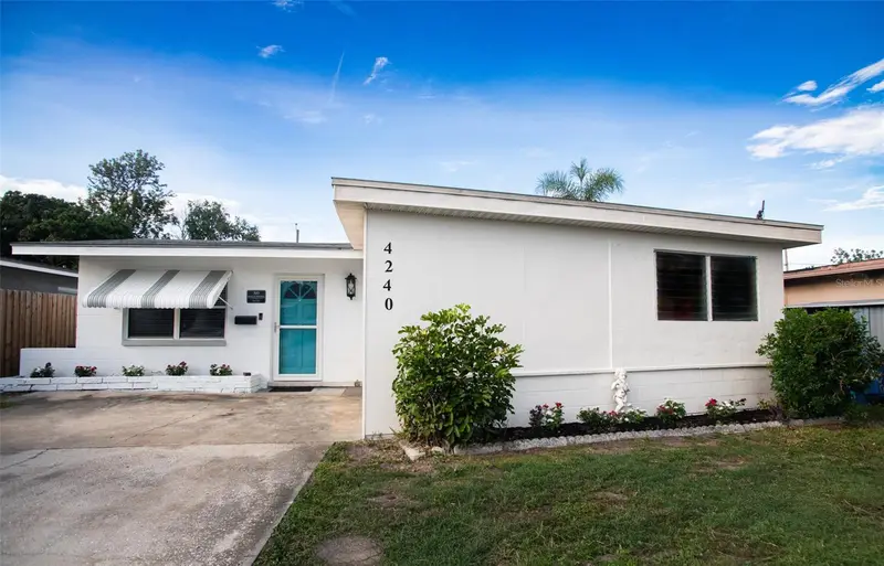 4240 69th Ave N, FL