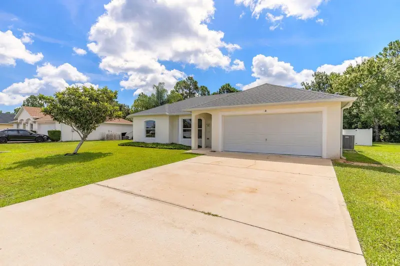 18 Lee Dr, FL