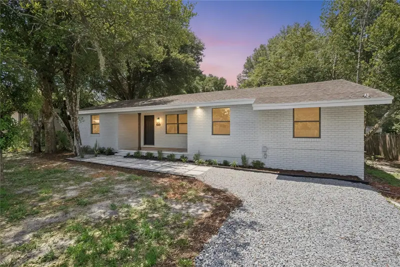 137 Lucerne Dr, FL