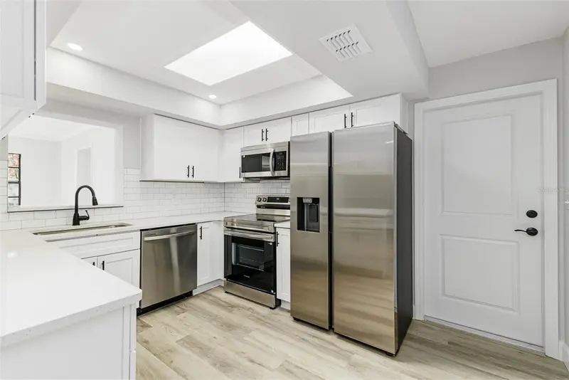 527 Princess Pl, FL