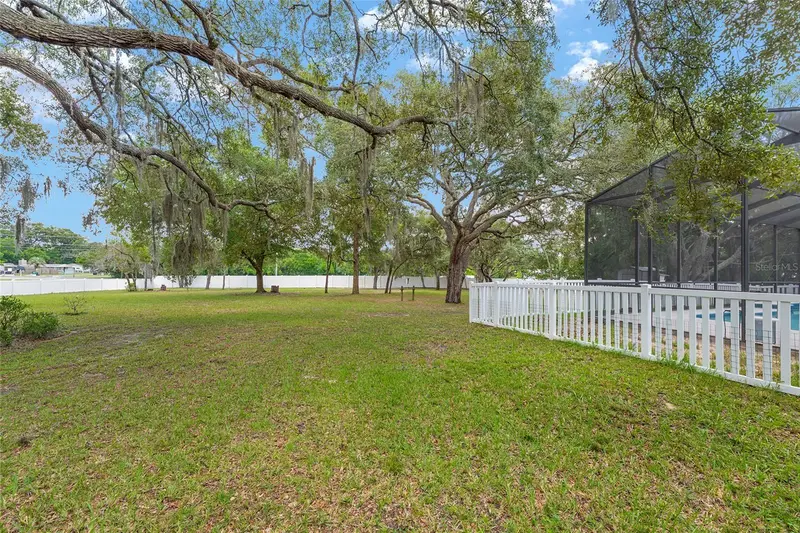4611 N Rushmore Loop, FL