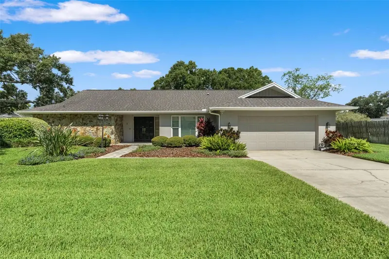 13916 Middle Park Dr, FL