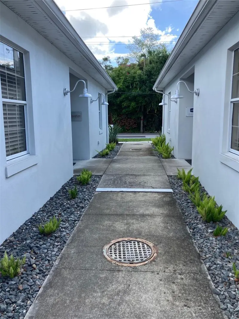 5813 And 5815 S Macdill Ave, FL