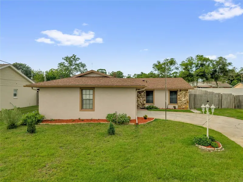 46 Lantana Dr, FL