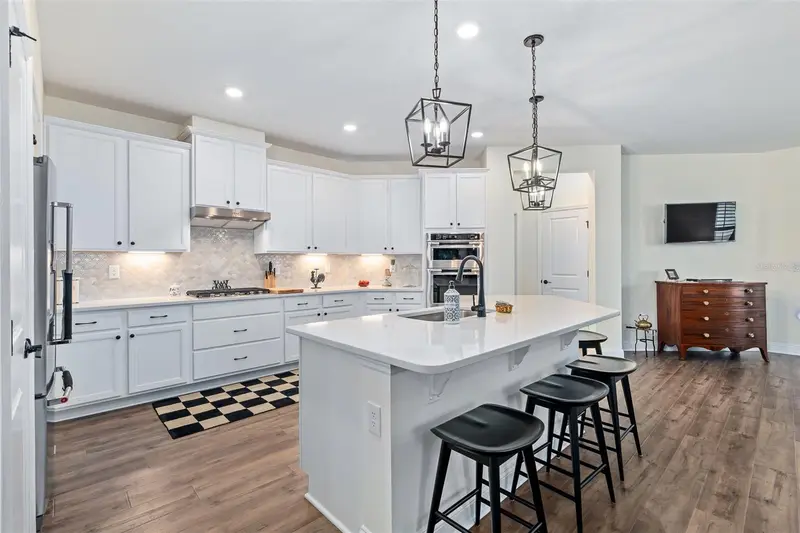 6 Signet Cir, FL