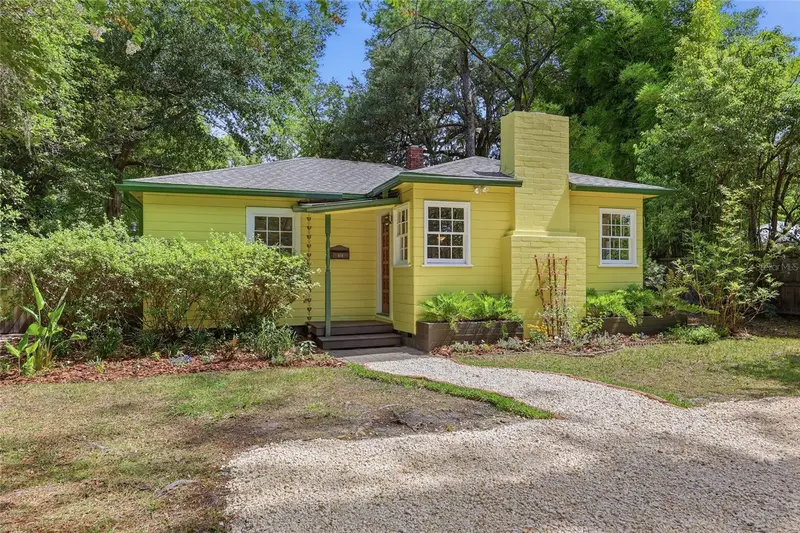 616 Nw 8th Pl, FL