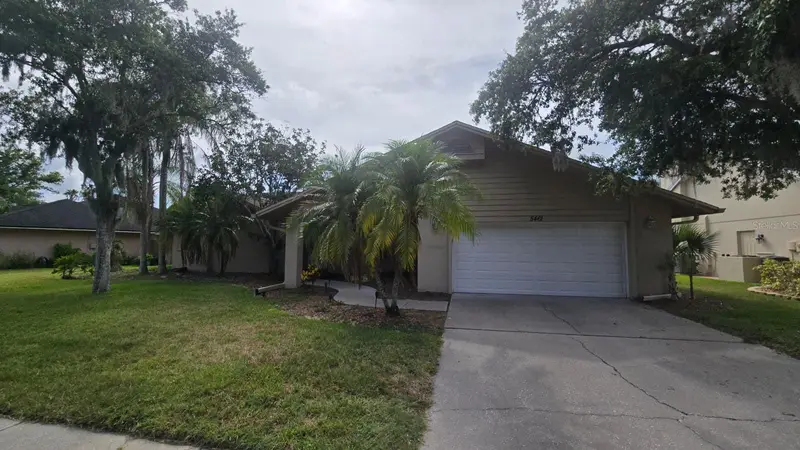 5461 Oakridge Dr, FL