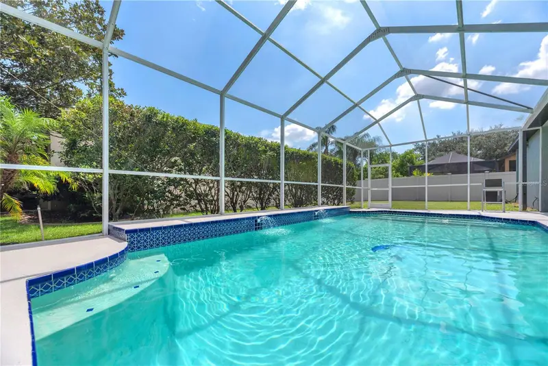 2219 Longmore Cir, FL