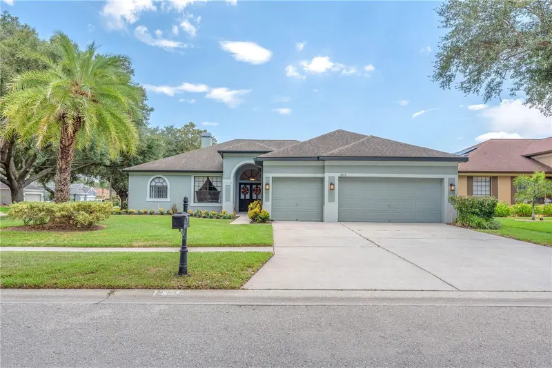 2219 Longmore Cir, FL