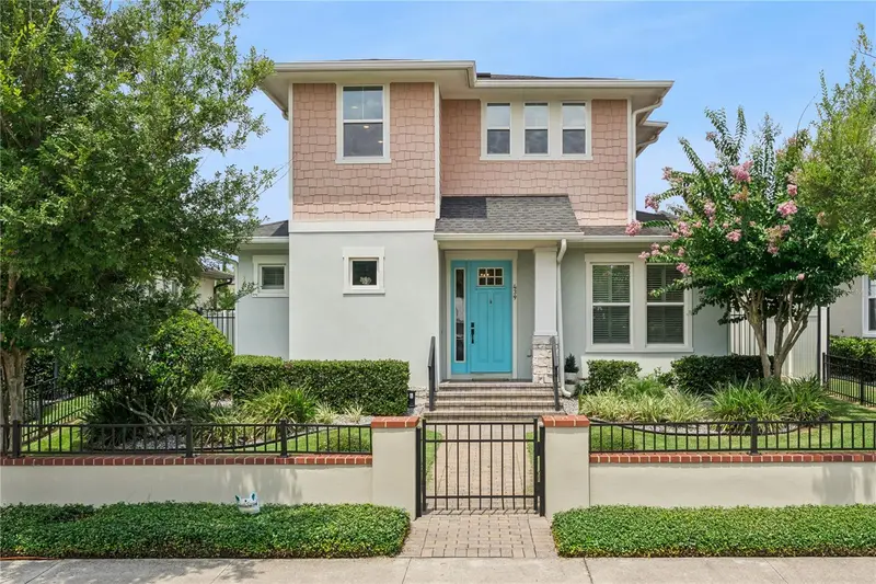439 N Capen Ave, FL