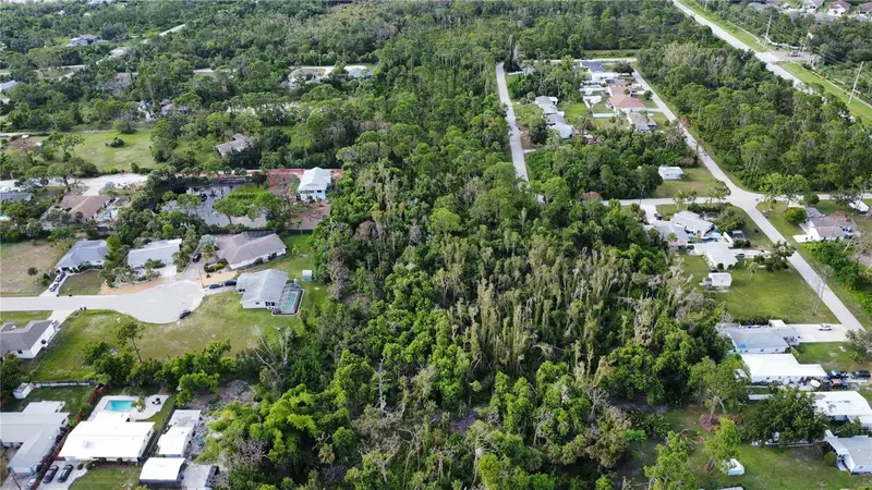 2 Bertrend St, FL