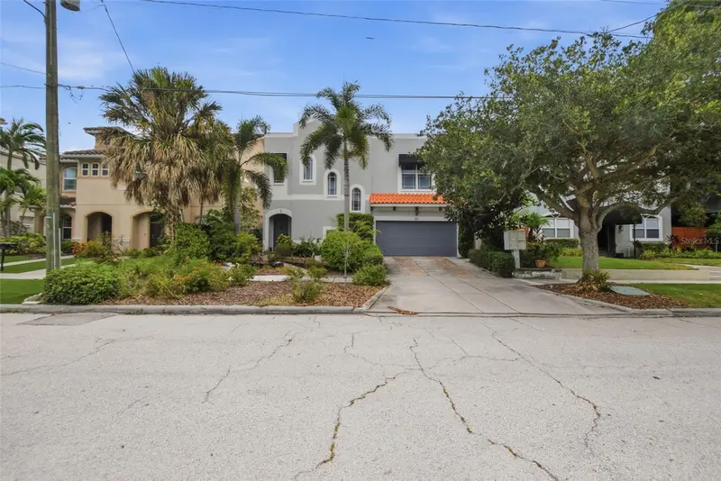 211 S Westland Ave #1, FL