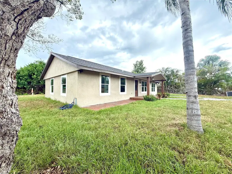 1427 Murillo Loop, FL