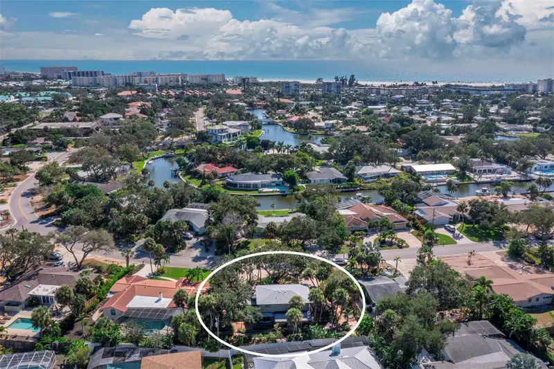 5451 Shadow Lawn Dr, FL
