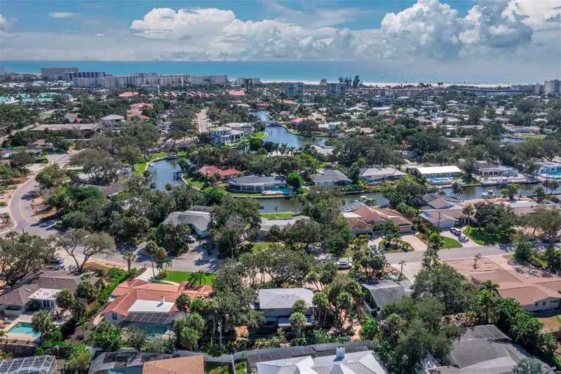 5451 Shadow Lawn Dr, FL